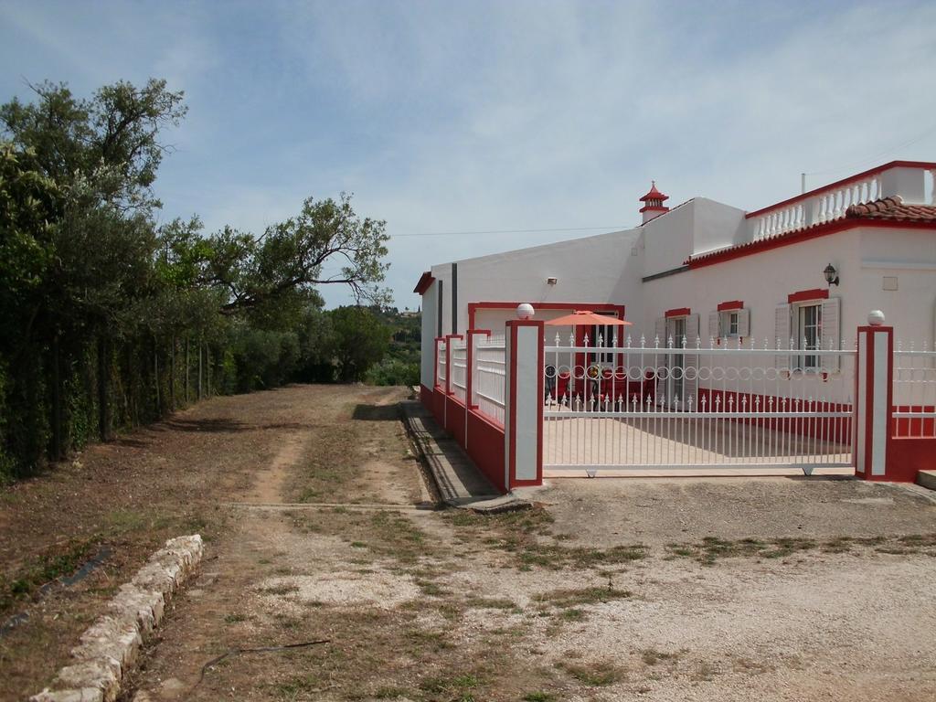 Ferienhaus Moradia Perto Dos Palmares