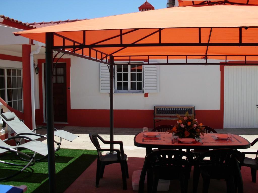 Moradia Perto Dos Palmares Ferienhaus *